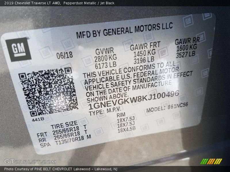 Pepperdust Metallic / Jet Black 2019 Chevrolet Traverse LT AWD