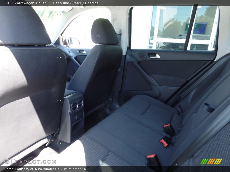 Deep Black Pearl / Charcoal 2017 Volkswagen Tiguan S