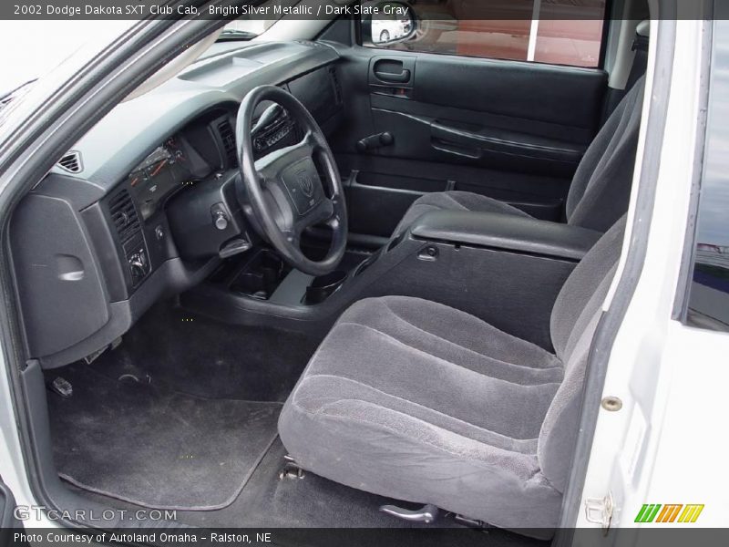 Bright Silver Metallic / Dark Slate Gray 2002 Dodge Dakota SXT Club Cab