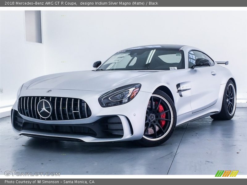 Front 3/4 View of 2018 AMG GT R Coupe