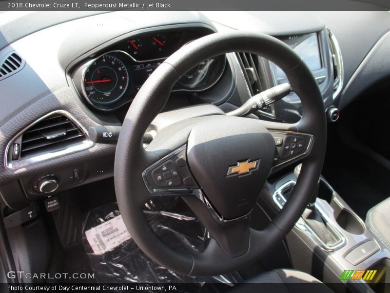 Pepperdust Metallic / Jet Black 2018 Chevrolet Cruze LT