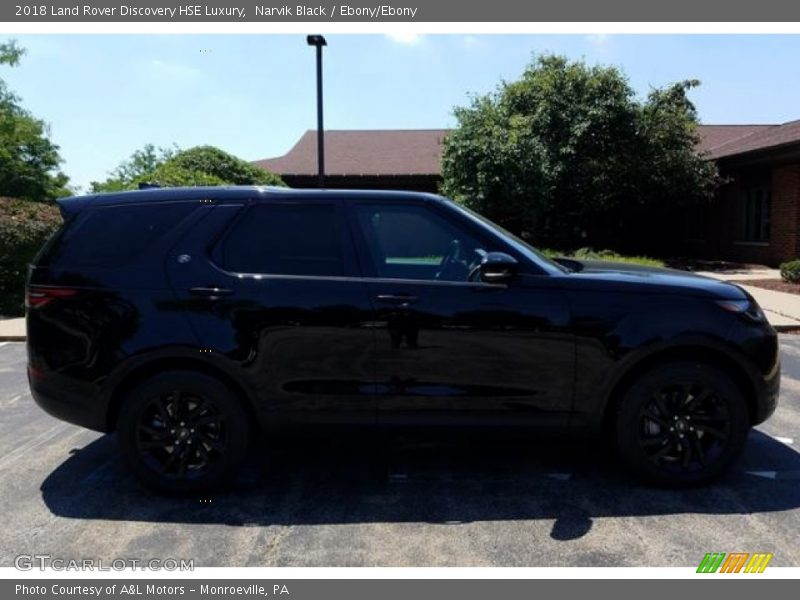 Narvik Black / Ebony/Ebony 2018 Land Rover Discovery HSE Luxury