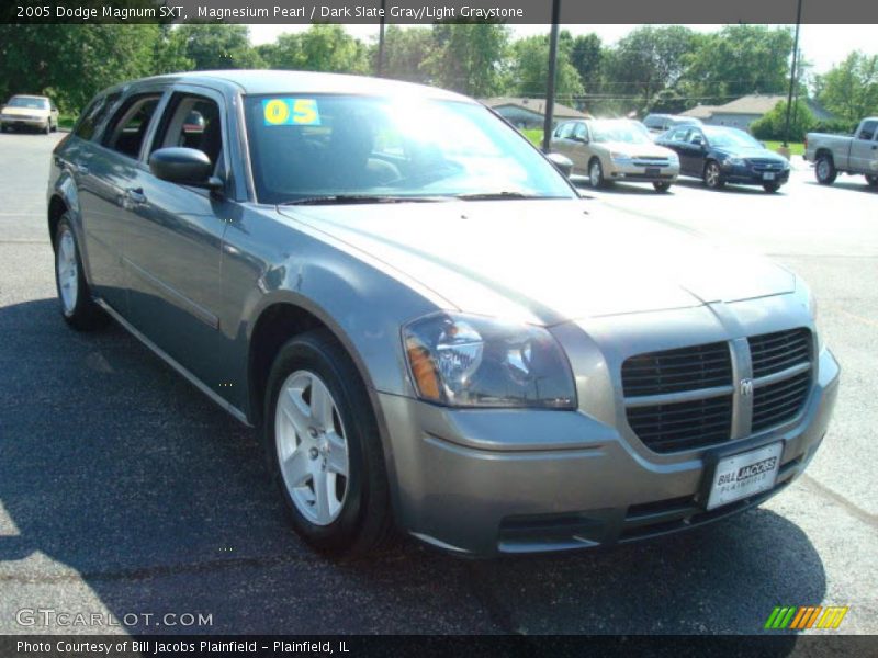 Magnesium Pearl / Dark Slate Gray/Light Graystone 2005 Dodge Magnum SXT