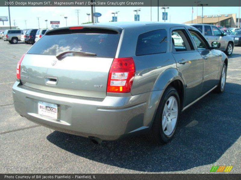 Magnesium Pearl / Dark Slate Gray/Light Graystone 2005 Dodge Magnum SXT