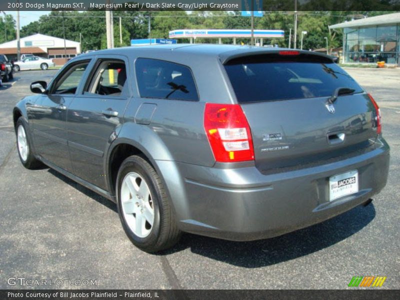 Magnesium Pearl / Dark Slate Gray/Light Graystone 2005 Dodge Magnum SXT