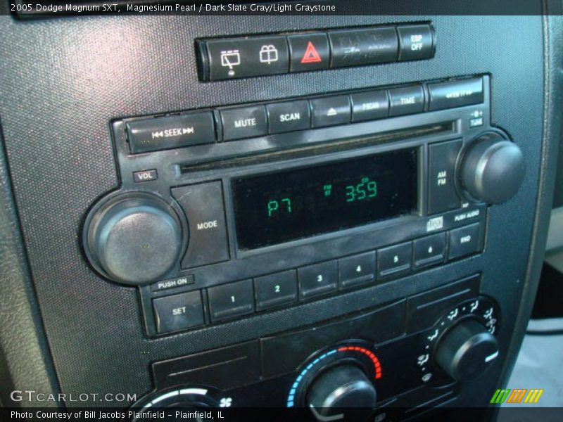 Magnesium Pearl / Dark Slate Gray/Light Graystone 2005 Dodge Magnum SXT