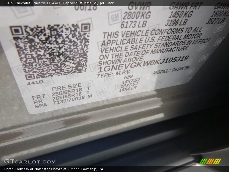 Pepperdust Metallic / Jet Black 2019 Chevrolet Traverse LT AWD