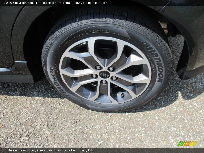 Nightfall Gray Metallic / Jet Black 2018 Chevrolet Sonic LT Hatchback