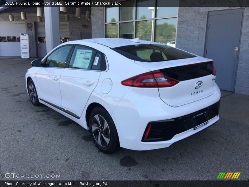 Ceramic White / Charcoal Black 2018 Hyundai Ioniq Hybrid SEL