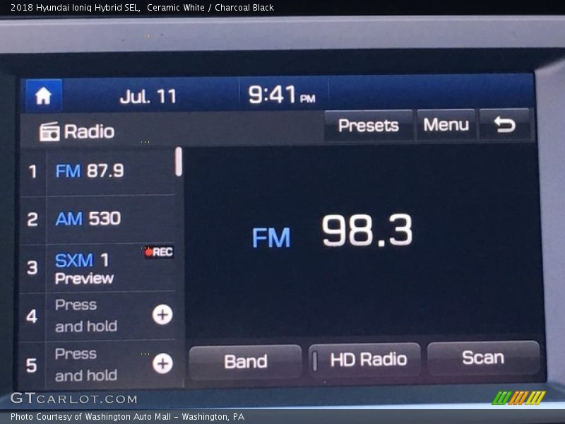 Ceramic White / Charcoal Black 2018 Hyundai Ioniq Hybrid SEL