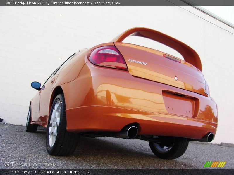 Orange Blast Pearlcoat / Dark Slate Gray 2005 Dodge Neon SRT-4