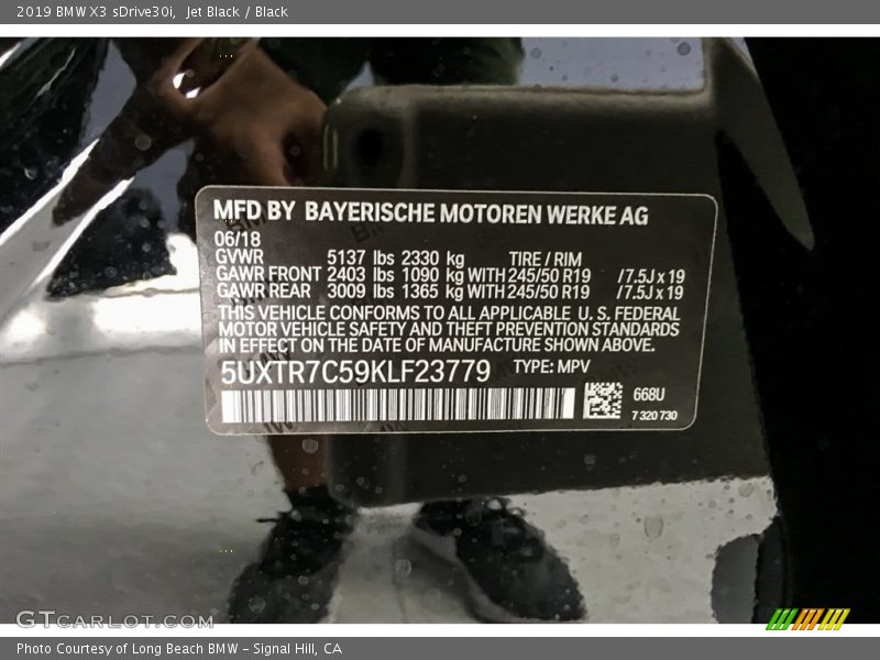 Jet Black / Black 2019 BMW X3 sDrive30i