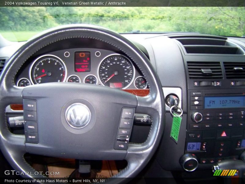 Venetian Green Metallic / Anthracite 2004 Volkswagen Touareg V6