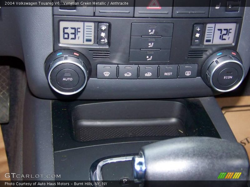 Venetian Green Metallic / Anthracite 2004 Volkswagen Touareg V6