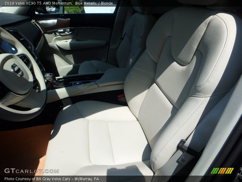 Blue Metallic / Blonde 2019 Volvo XC90 T5 AWD Momentum