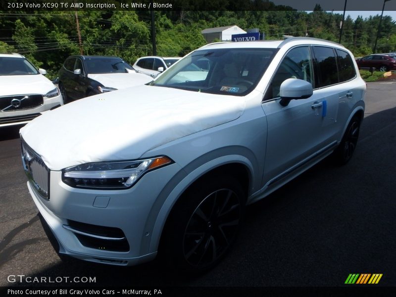 Ice White / Blonde 2019 Volvo XC90 T6 AWD Inscription