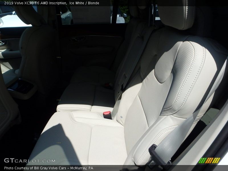 Ice White / Blonde 2019 Volvo XC90 T6 AWD Inscription