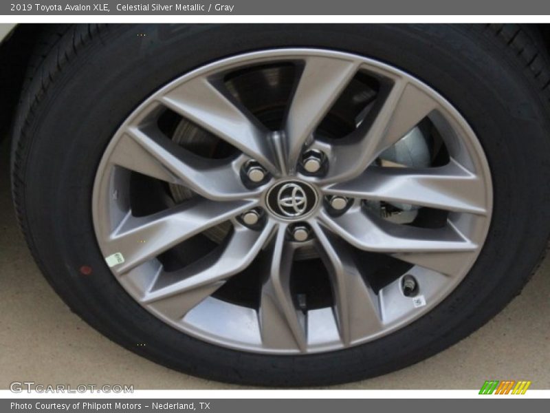 Celestial Silver Metallic / Gray 2019 Toyota Avalon XLE
