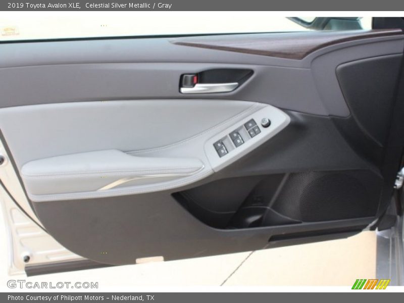 Celestial Silver Metallic / Gray 2019 Toyota Avalon XLE