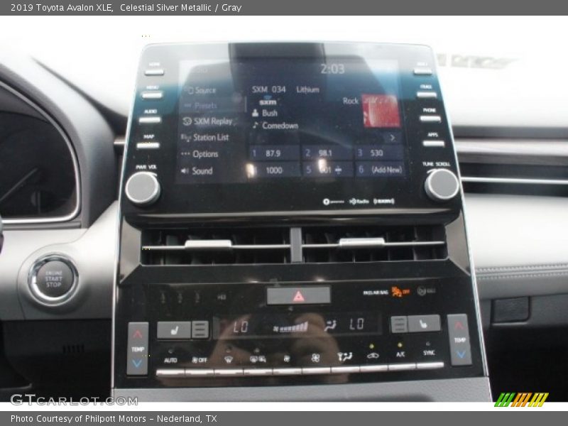 Celestial Silver Metallic / Gray 2019 Toyota Avalon XLE