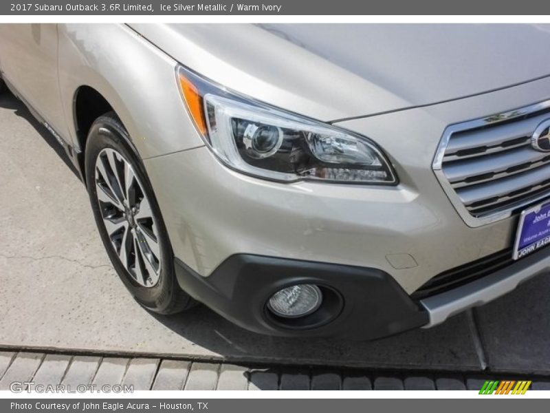 Ice Silver Metallic / Warm Ivory 2017 Subaru Outback 3.6R Limited