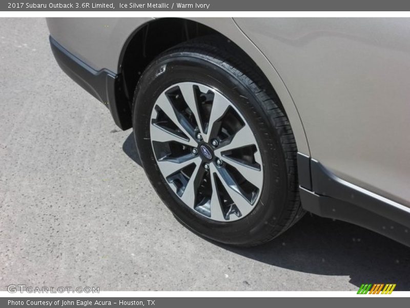 Ice Silver Metallic / Warm Ivory 2017 Subaru Outback 3.6R Limited