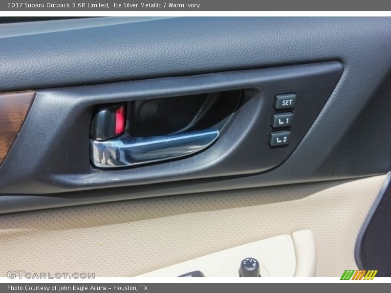 Ice Silver Metallic / Warm Ivory 2017 Subaru Outback 3.6R Limited