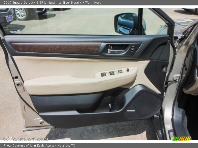 Ice Silver Metallic / Warm Ivory 2017 Subaru Outback 3.6R Limited