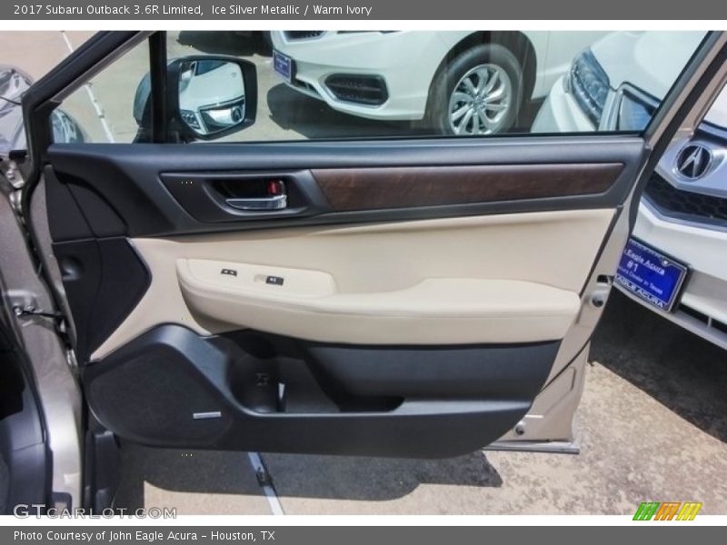 Ice Silver Metallic / Warm Ivory 2017 Subaru Outback 3.6R Limited