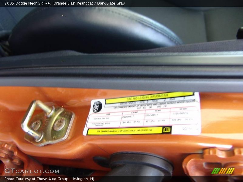 Orange Blast Pearlcoat / Dark Slate Gray 2005 Dodge Neon SRT-4