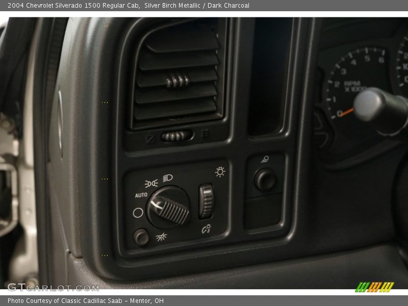 Silver Birch Metallic / Dark Charcoal 2004 Chevrolet Silverado 1500 Regular Cab