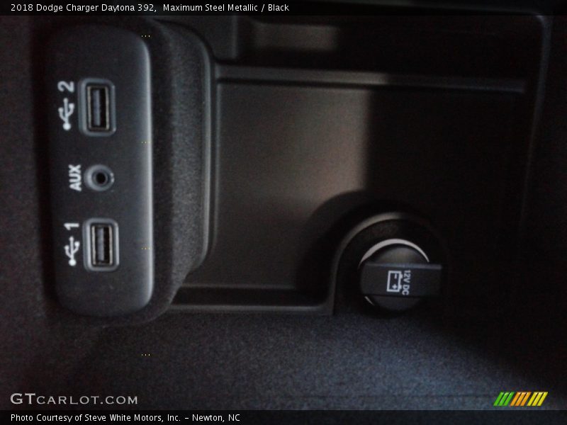 Maximum Steel Metallic / Black 2018 Dodge Charger Daytona 392