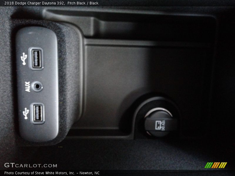 Pitch Black / Black 2018 Dodge Charger Daytona 392