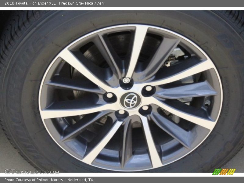 Predawn Gray Mica / Ash 2018 Toyota Highlander XLE