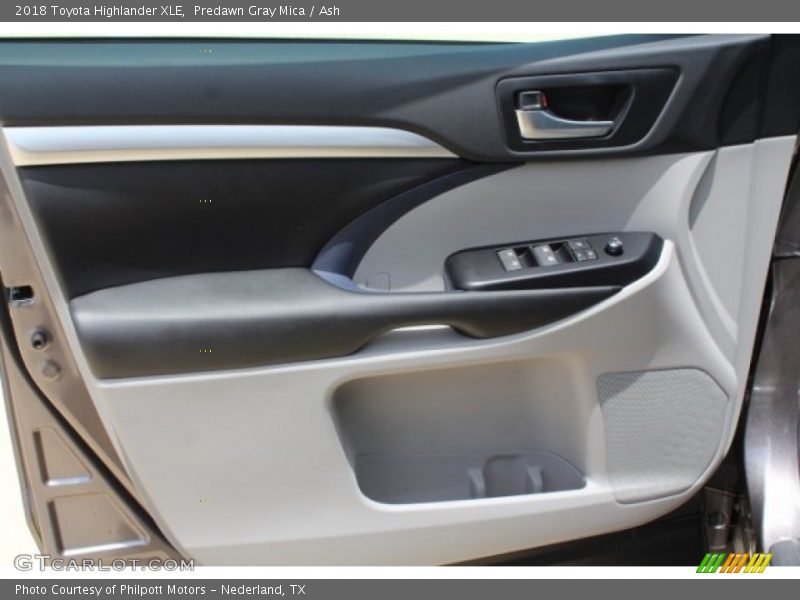 Predawn Gray Mica / Ash 2018 Toyota Highlander XLE