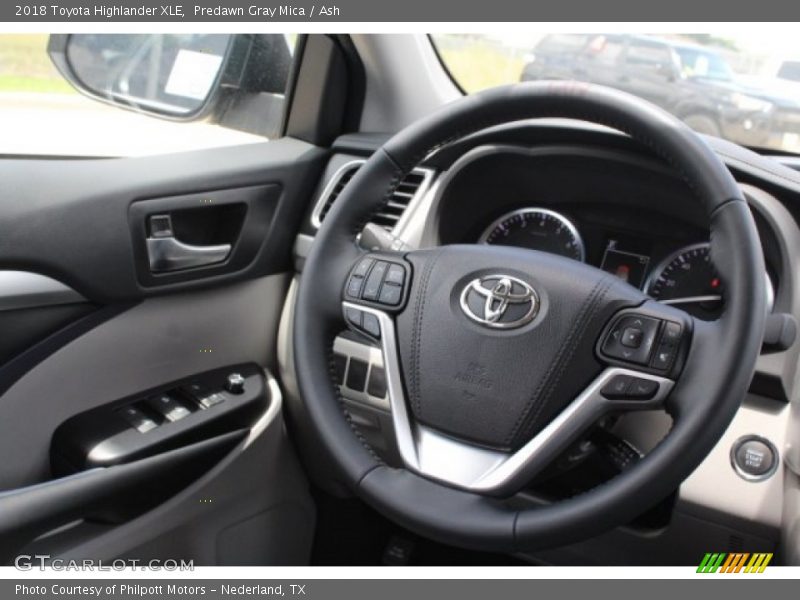 Predawn Gray Mica / Ash 2018 Toyota Highlander XLE