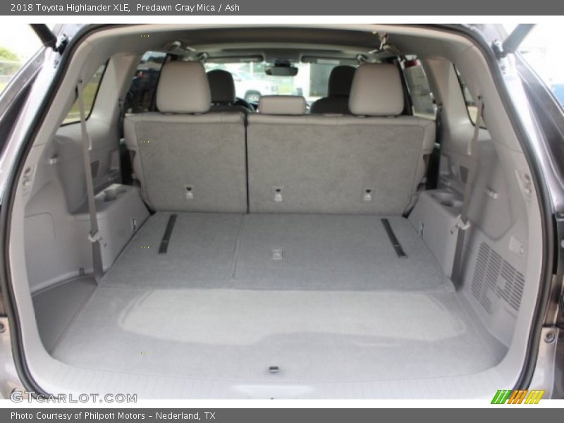 Predawn Gray Mica / Ash 2018 Toyota Highlander XLE