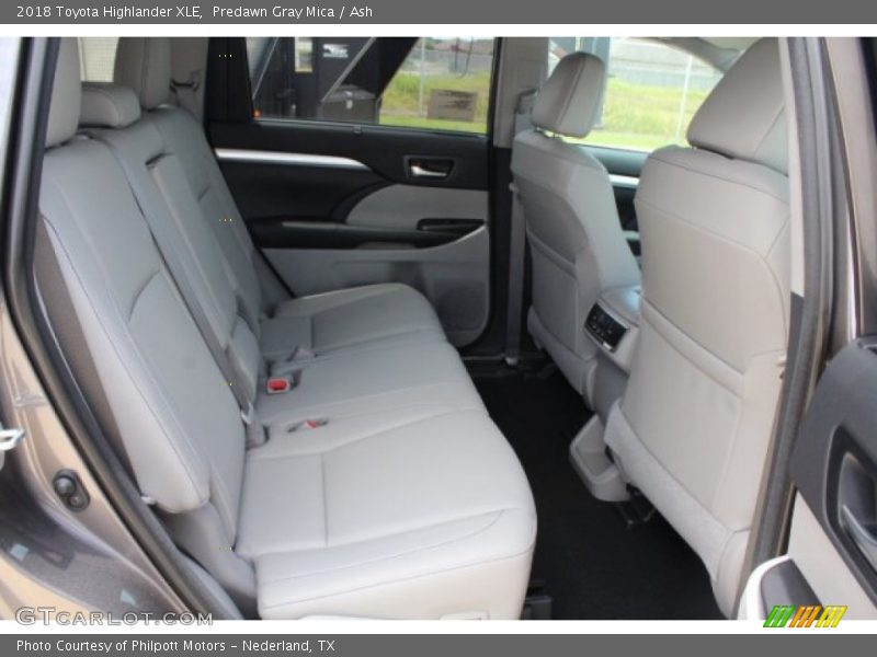 Predawn Gray Mica / Ash 2018 Toyota Highlander XLE