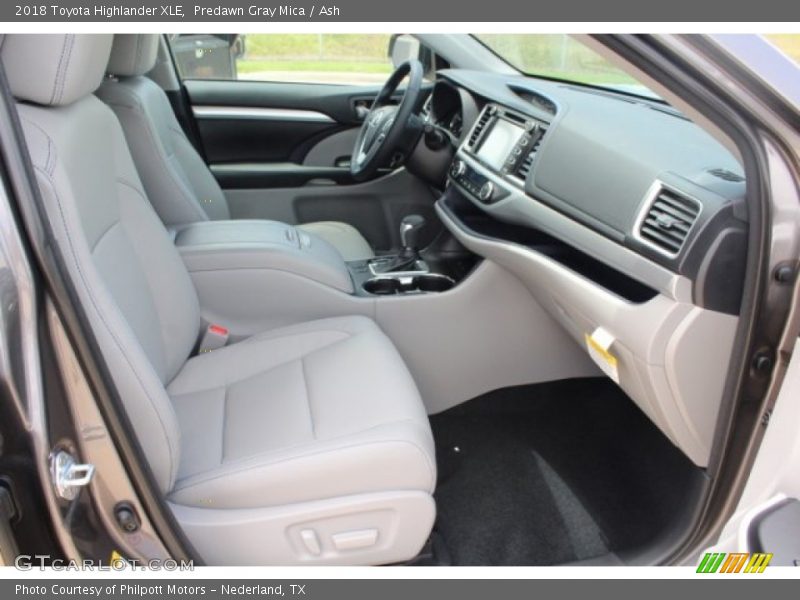 Predawn Gray Mica / Ash 2018 Toyota Highlander XLE