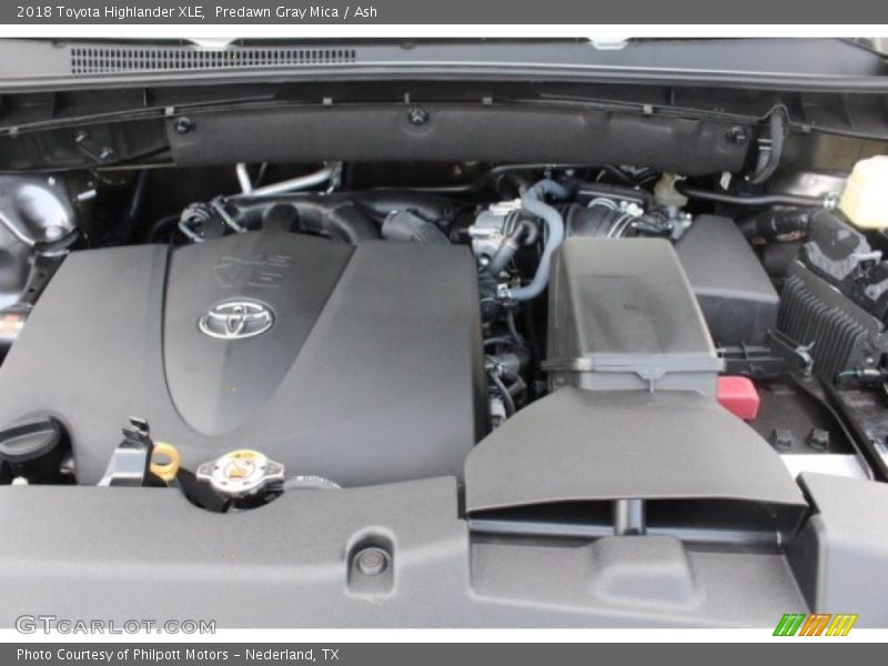 Predawn Gray Mica / Ash 2018 Toyota Highlander XLE