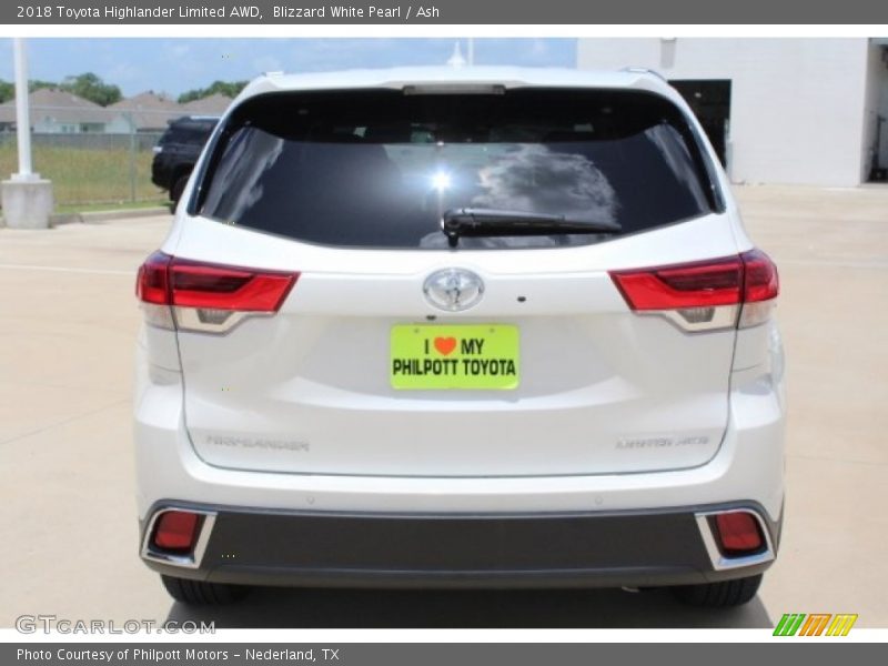 Blizzard White Pearl / Ash 2018 Toyota Highlander Limited AWD