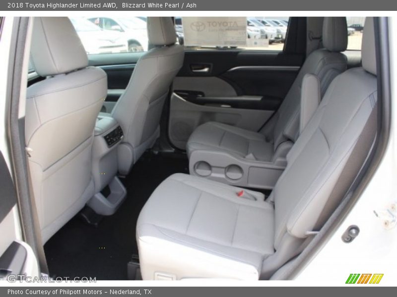 Blizzard White Pearl / Ash 2018 Toyota Highlander Limited AWD