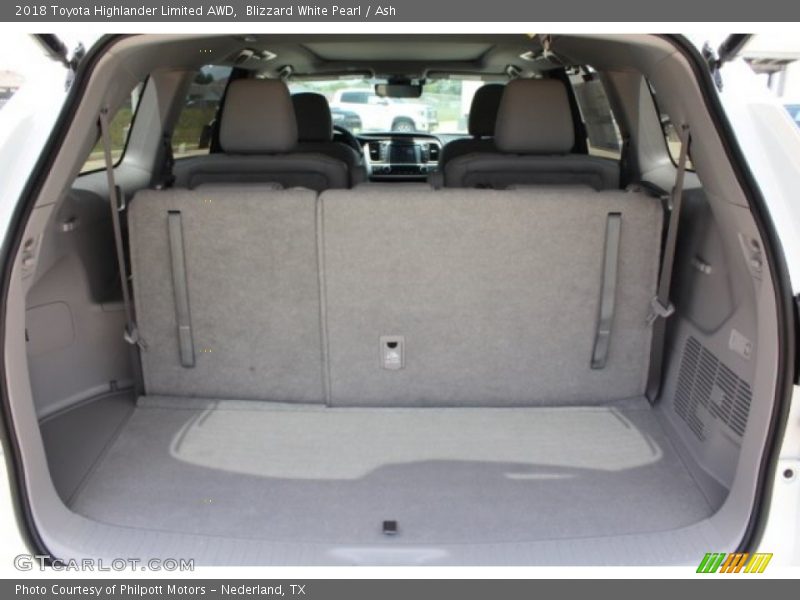 Blizzard White Pearl / Ash 2018 Toyota Highlander Limited AWD