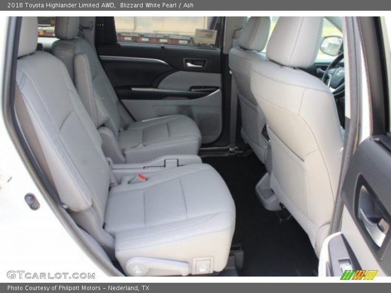 Blizzard White Pearl / Ash 2018 Toyota Highlander Limited AWD