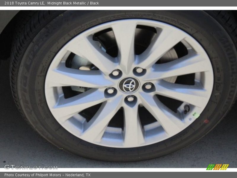 Midnight Black Metallic / Black 2018 Toyota Camry LE
