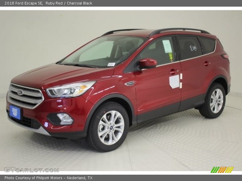 Ruby Red / Charcoal Black 2018 Ford Escape SE