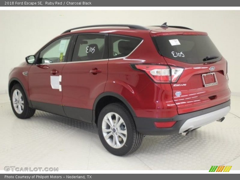 Ruby Red / Charcoal Black 2018 Ford Escape SE