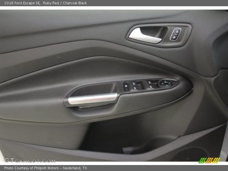 Ruby Red / Charcoal Black 2018 Ford Escape SE