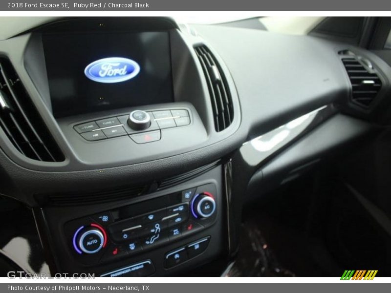 Ruby Red / Charcoal Black 2018 Ford Escape SE