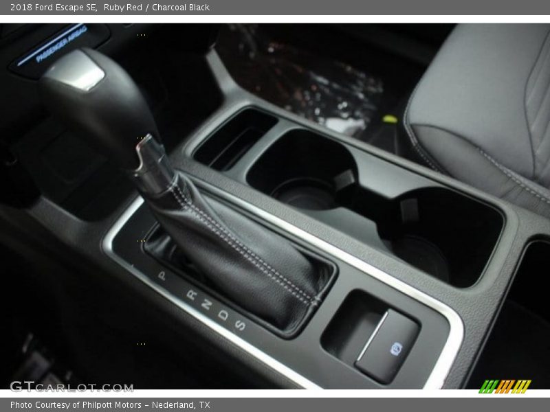 Ruby Red / Charcoal Black 2018 Ford Escape SE